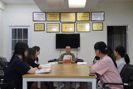 传媒学院2021级新闻学部分同学参与会议 传媒学院2021级新闻学部分同学参与会议